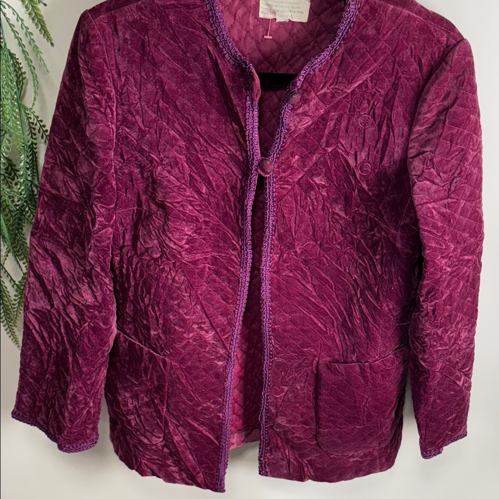 Luxurious Velvet Women's Blazer in Rich Purple